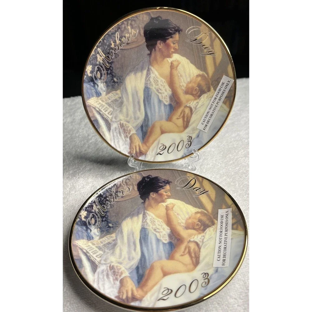 2003 Mother's Day 5” New Porcelain Plate 22k Gold Trim Held in Loving Arms Avo